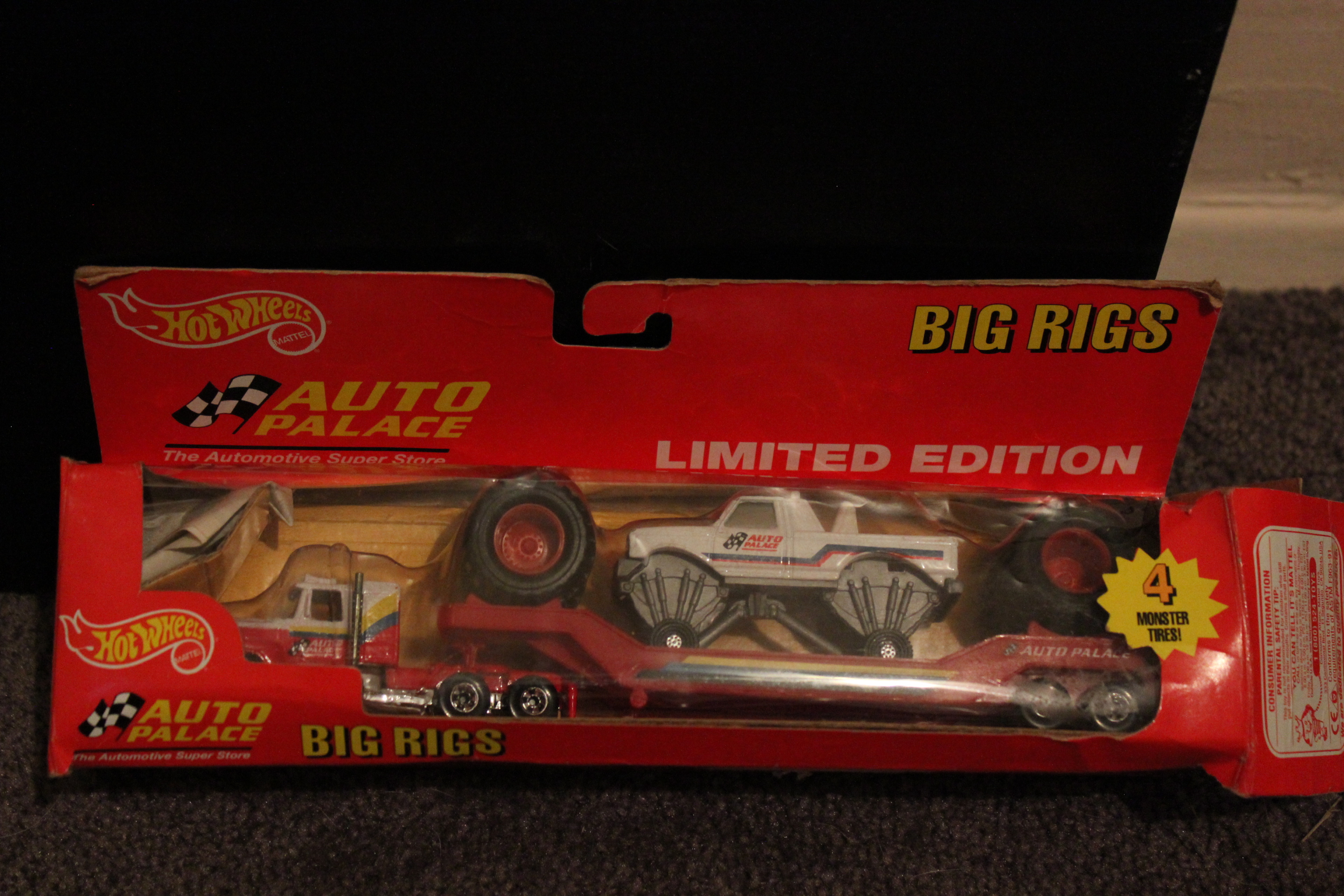 1992 Mattel Hot Wheels Auto Palace Big Rigs Limited Edition